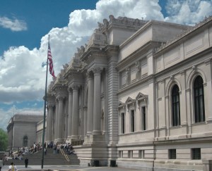 Image-Metropolitan_Museum_of_Art_entrance_NYC_NY