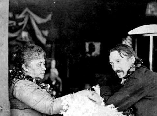 Liliuokalani-and-R_-L_-Stevenson-1889-520x384