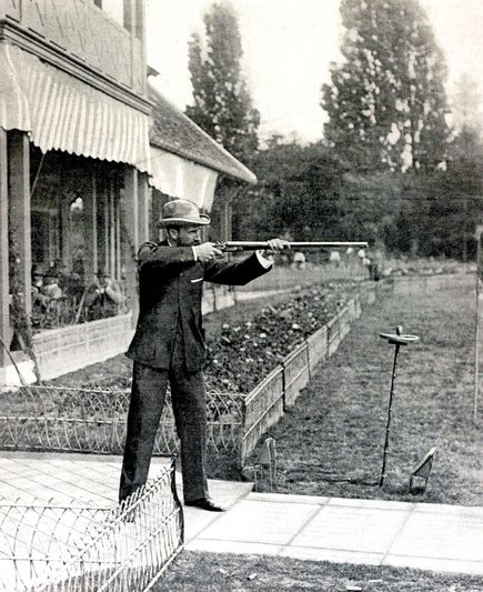 06 six-weird-former-olympic-sports-pigeon-shooting_57286_600x450