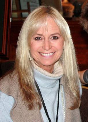 431px-Susan_George_-_Autographica_event_held_in_London_on_25th_October_2008