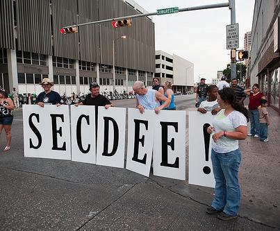 Tea klux Klan_secdee