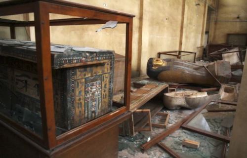 article-2396100-1B56FAA7000005DC-875_634x422