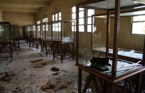 article-2396100-1B56FB7F000005DC-880_634x422