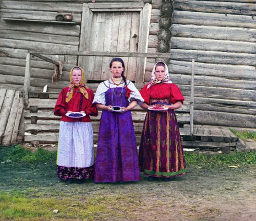 Peasant girls, 1909.