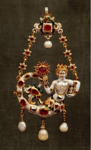 Pendant (enameled gold, pearls, diamonds and rubies) of a mermaid from Germany, c. 1580 – 1590, housed at the Museo degli argenti, Florence, Italy.
